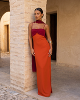 Zahara - Vestido Naranja con Escote en Rojo