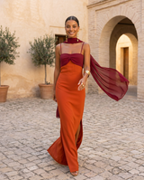 Zahara - Vestido Naranja con Escote en Rojo