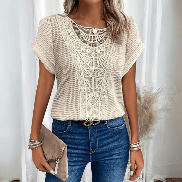 https://cdn.shopify.com/s/files/1/1004/9942/3570/files/sophie-chique-kanten-top-827823.png?v=1778425923